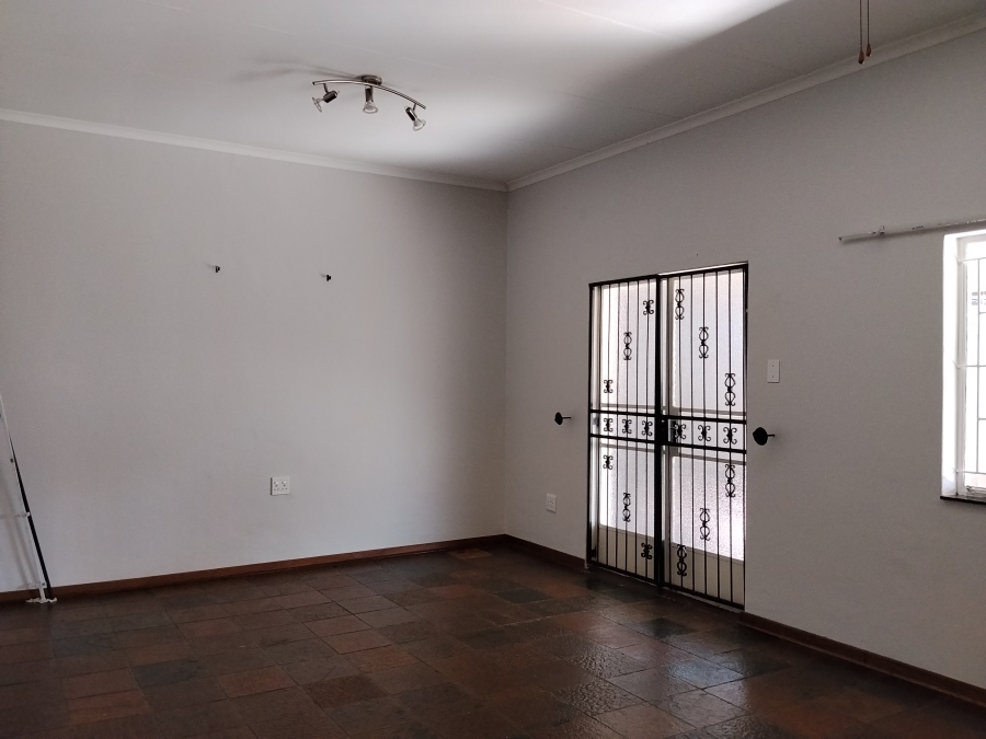 To Let 3 Bedroom Property for Rent in Geelhoutpark North West